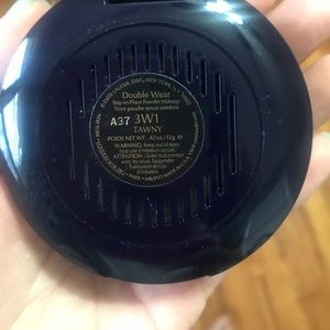 Estee Lauded Double Wear powder in Tawny